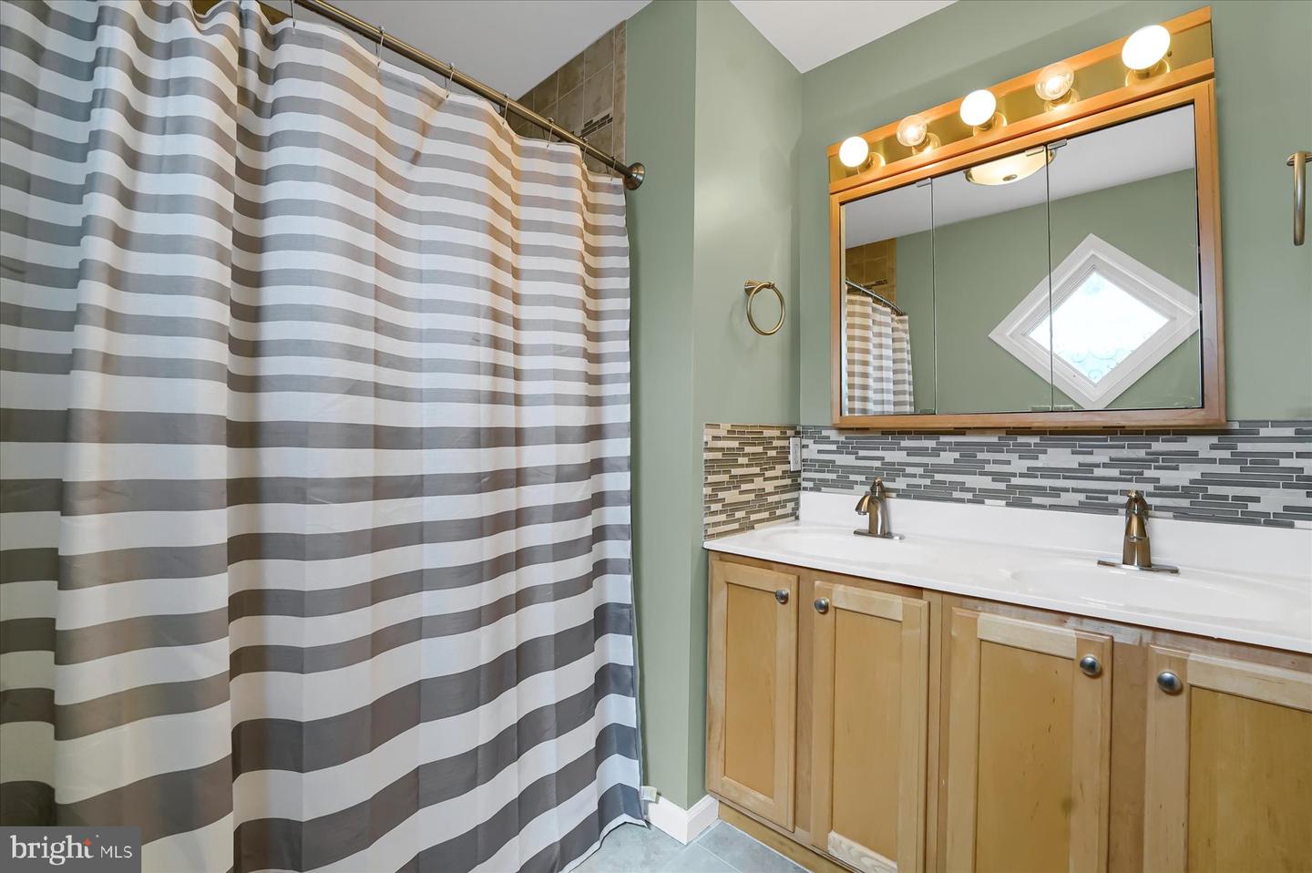 642 Oakwood Ave #d Property Photo 20