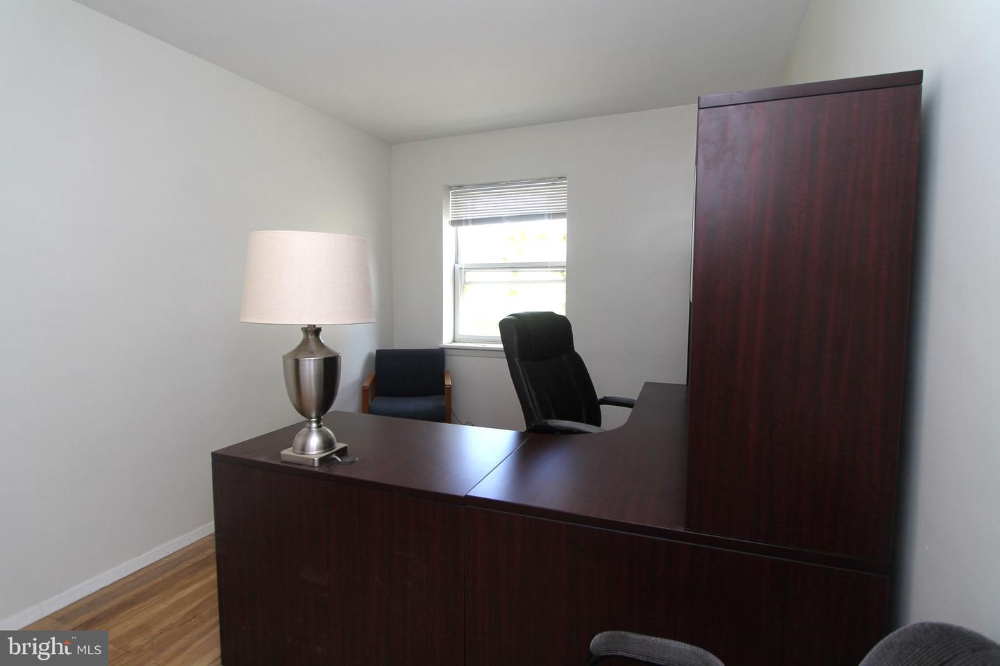 1121 W College Ave Property Photo 14