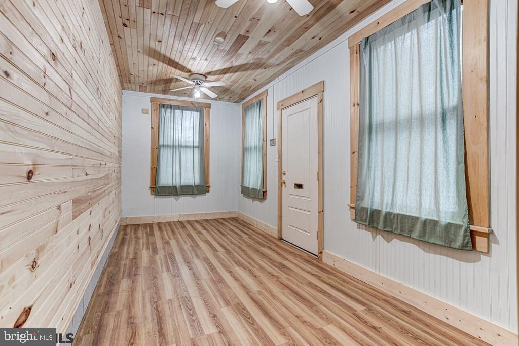 146 S Water St Property Photo 2