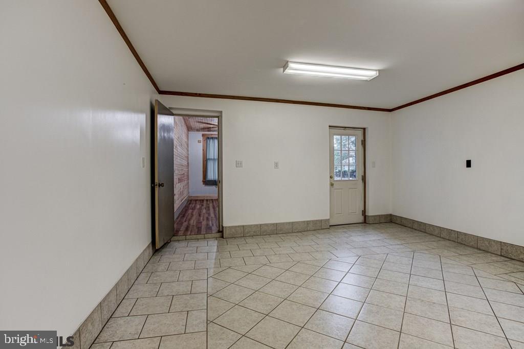 146 S Water St Property Photo 3