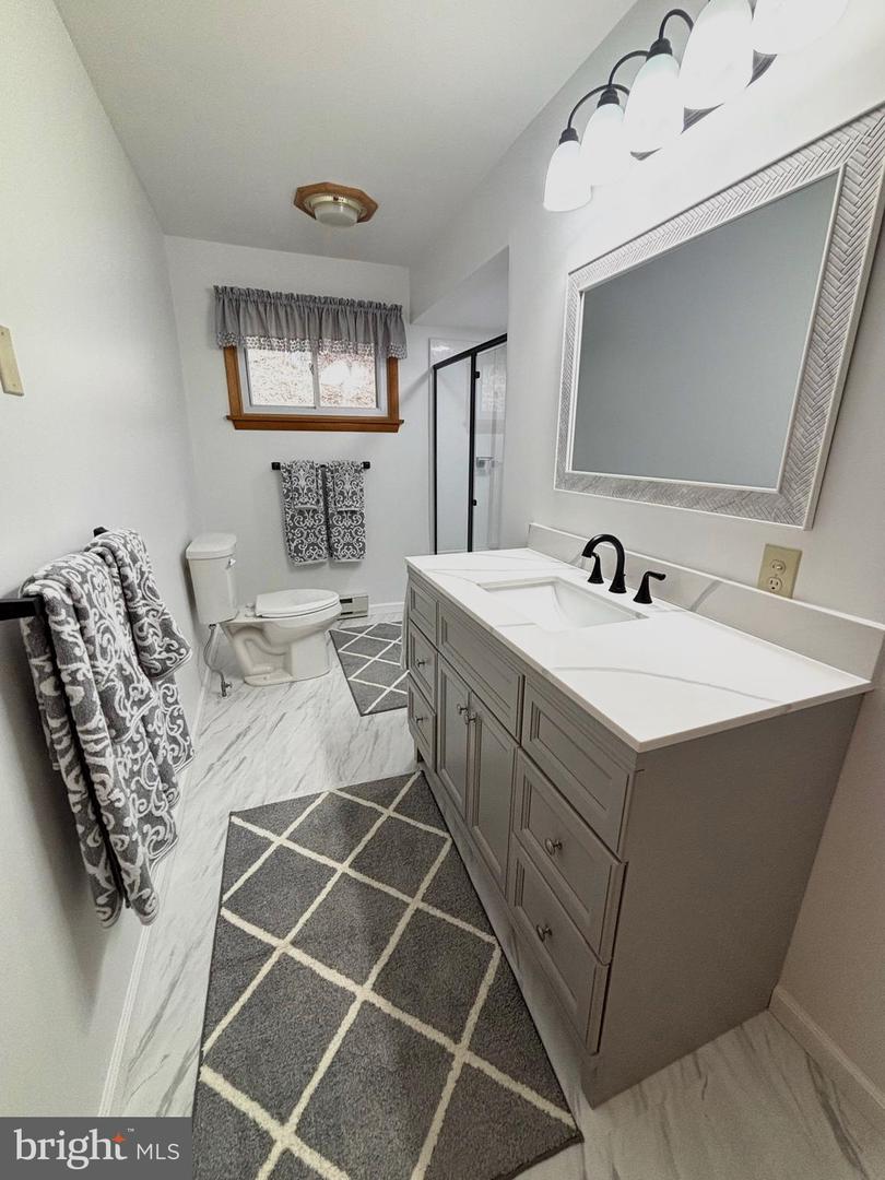 409 Runville Rd Property Photo 16