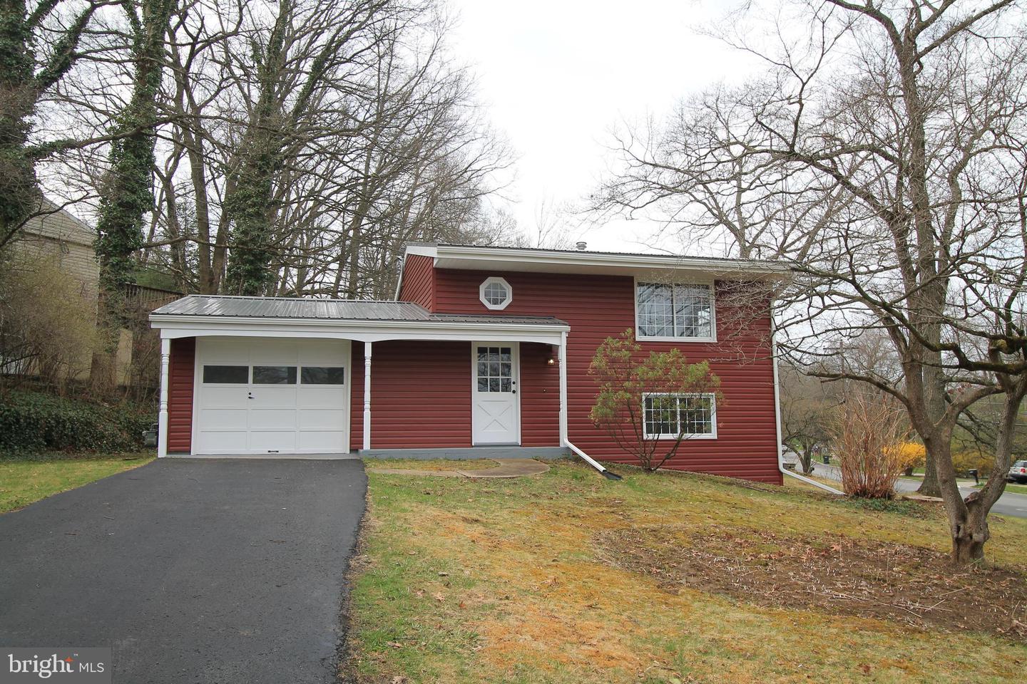 455 Douglas Dr Property Photo