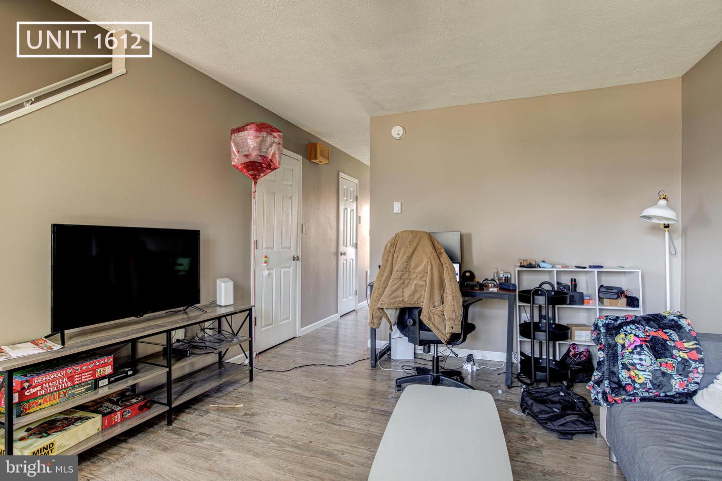 1610-1632 S Ashwicken Ct Property Photo 4