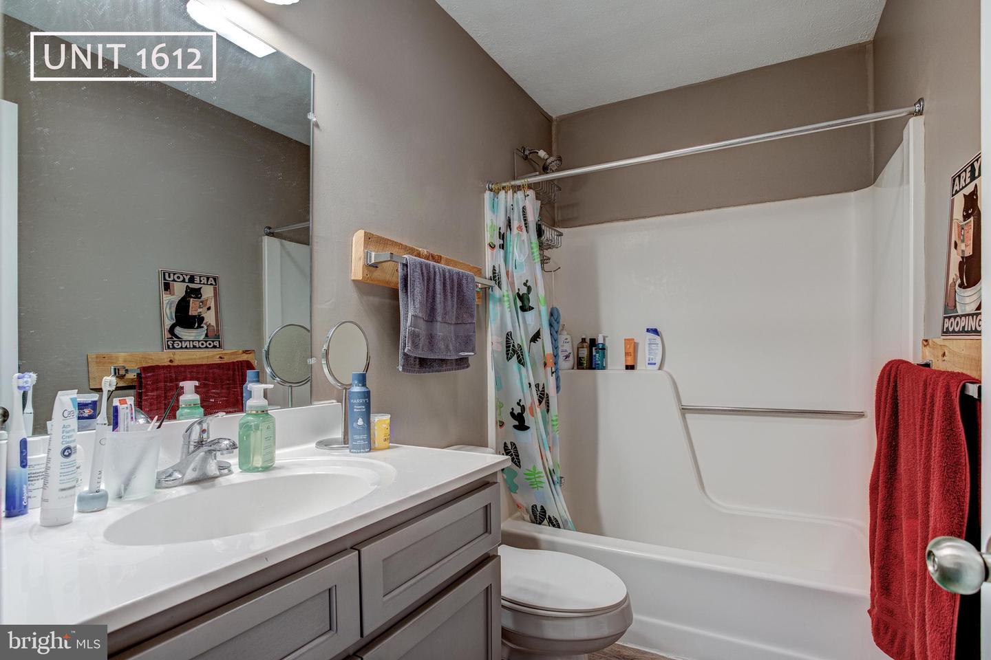 1610-1632 S Ashwicken Ct Property Photo 6