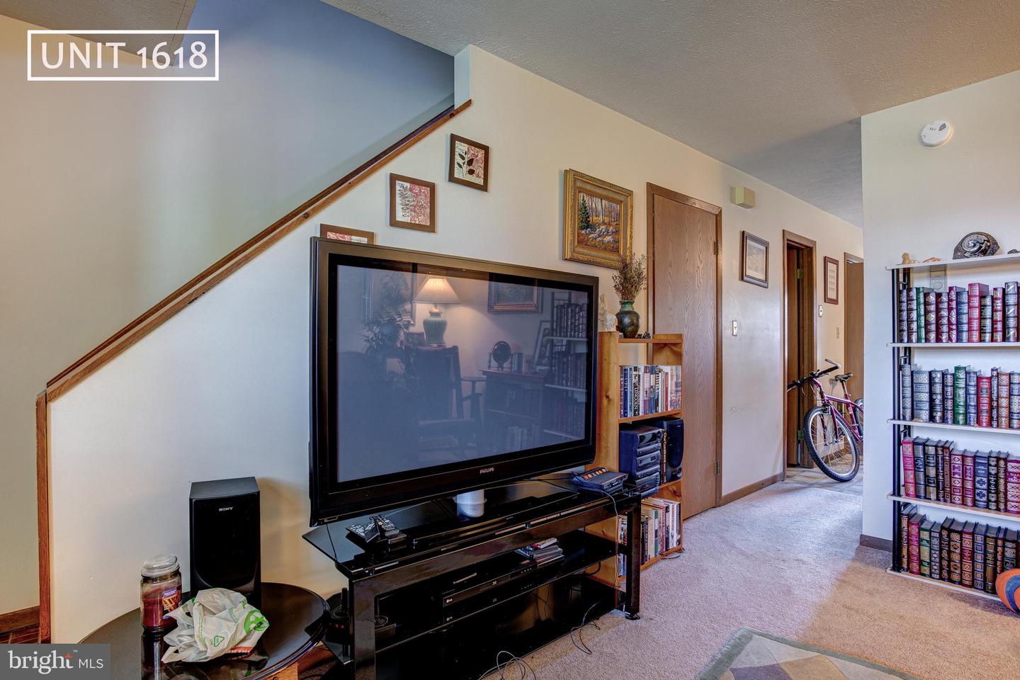 1610-1632 S Ashwicken Ct Property Photo 11