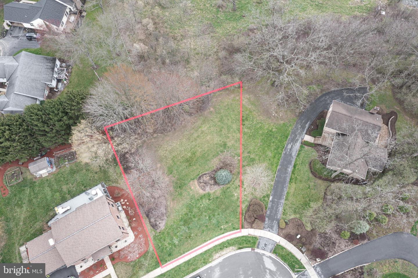 1353 Sandpiper Dr Property Photo 1