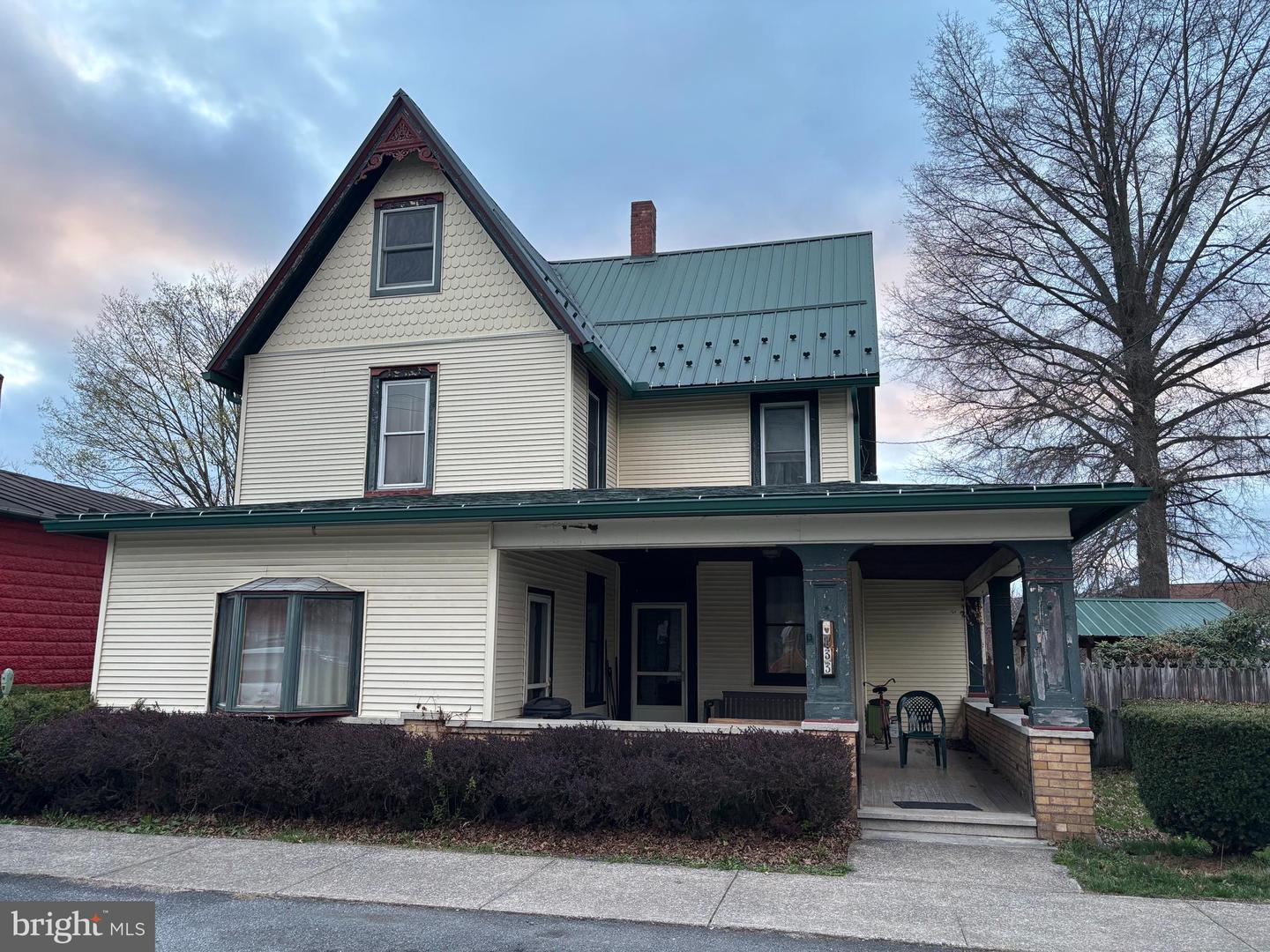 133 Black St Property Photo 1