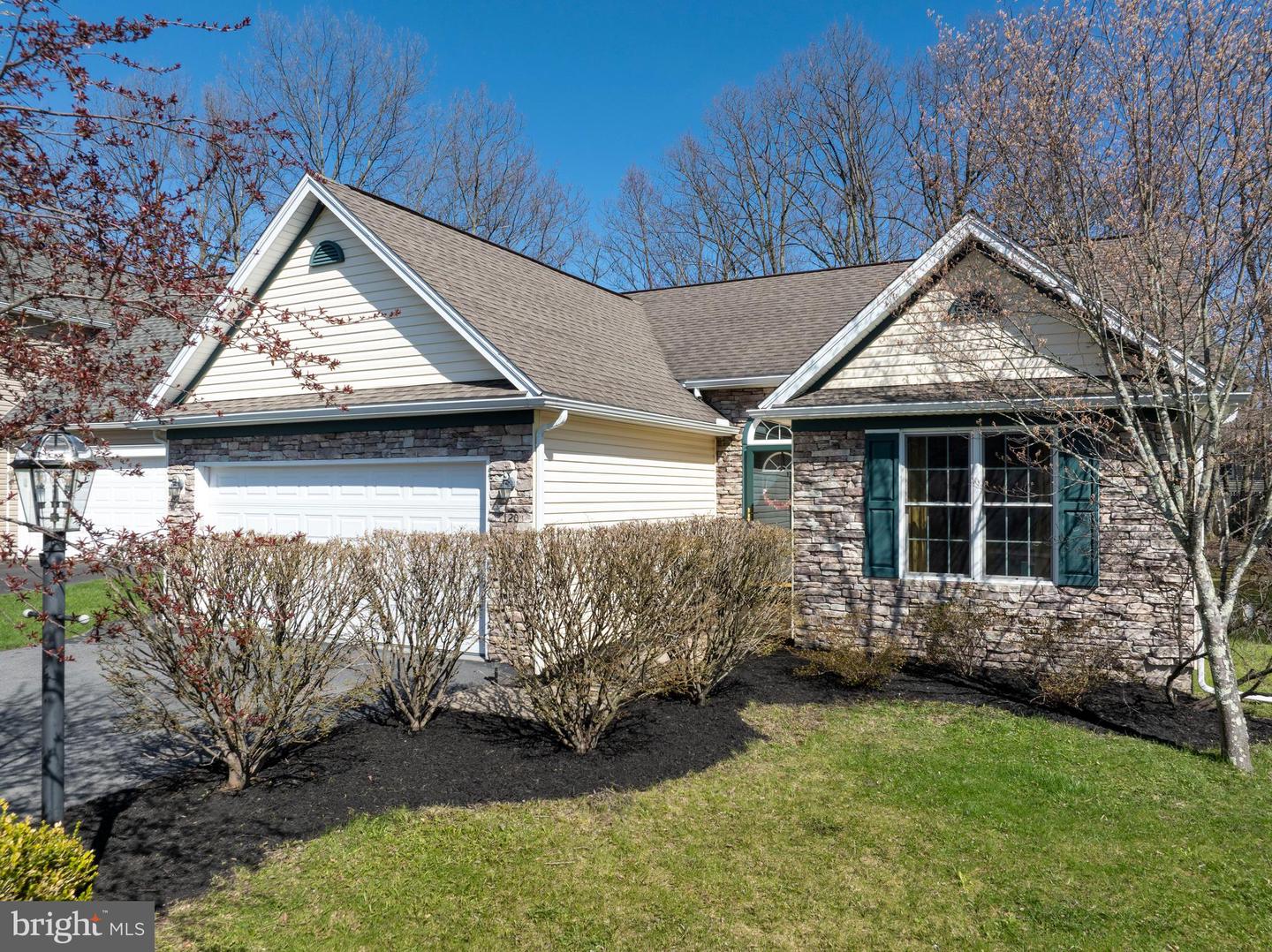 120 Clemson Ct Property Photo