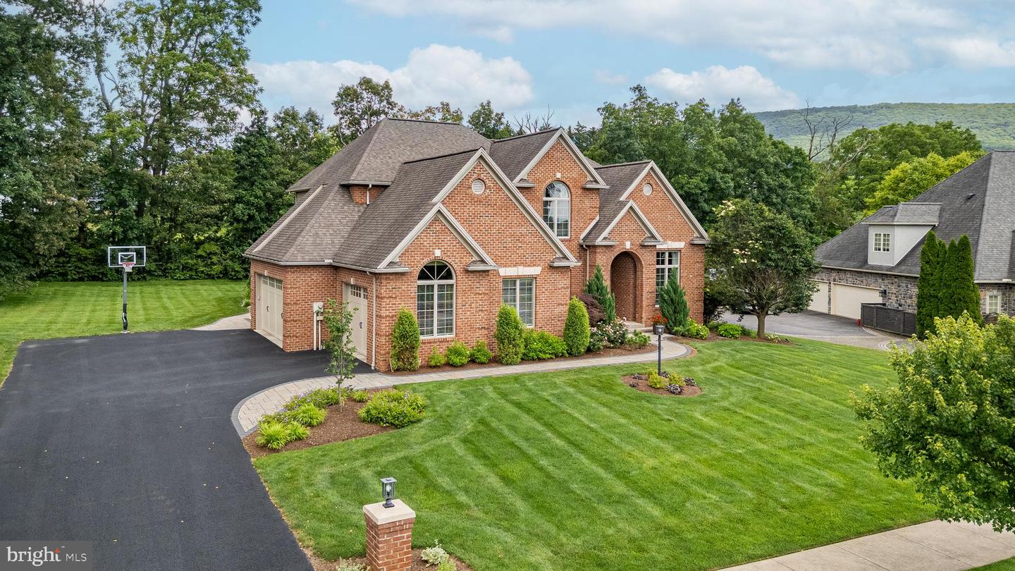 250 Holly Ridge Dr Property Photo 1