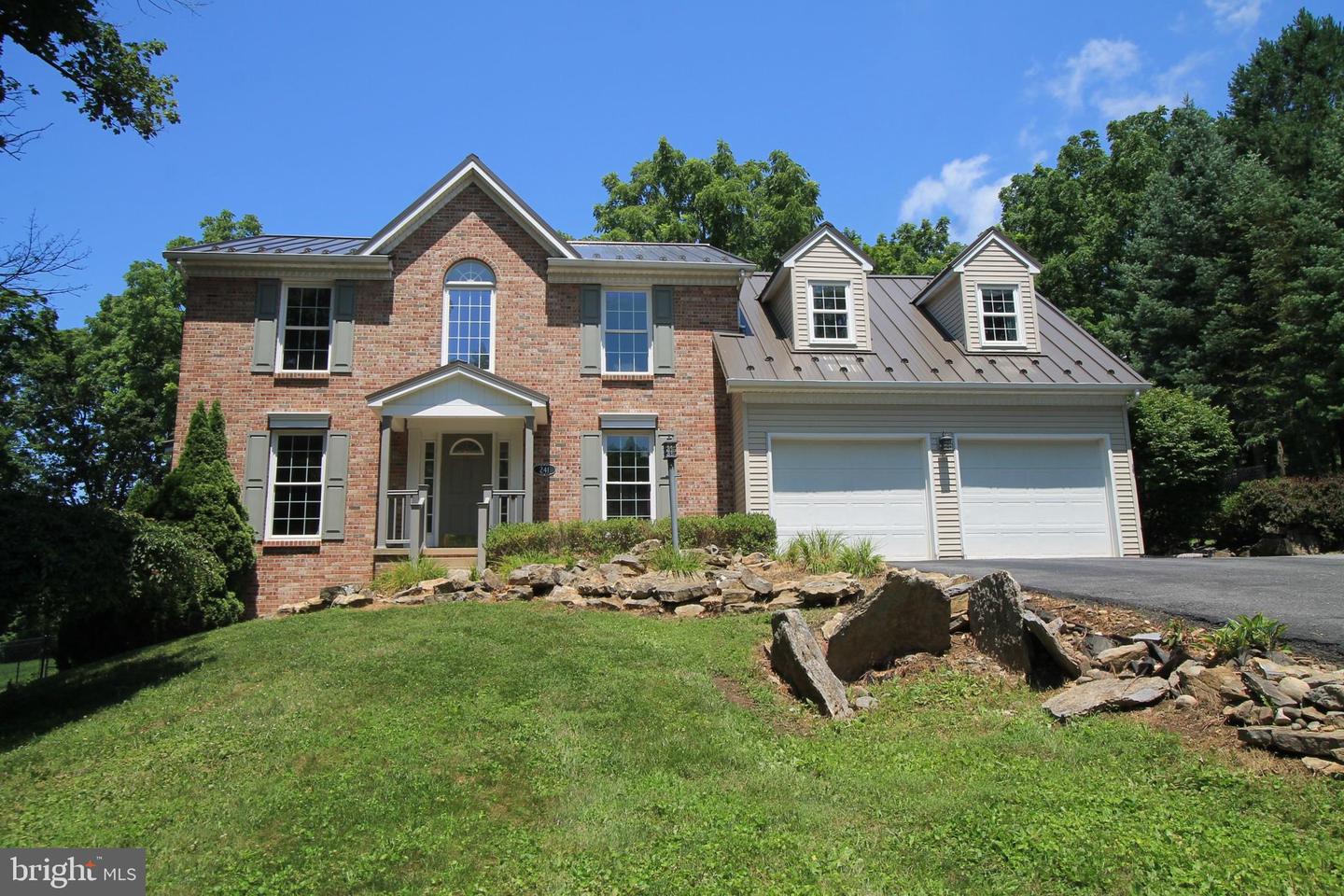 241 WHITEHILL ST