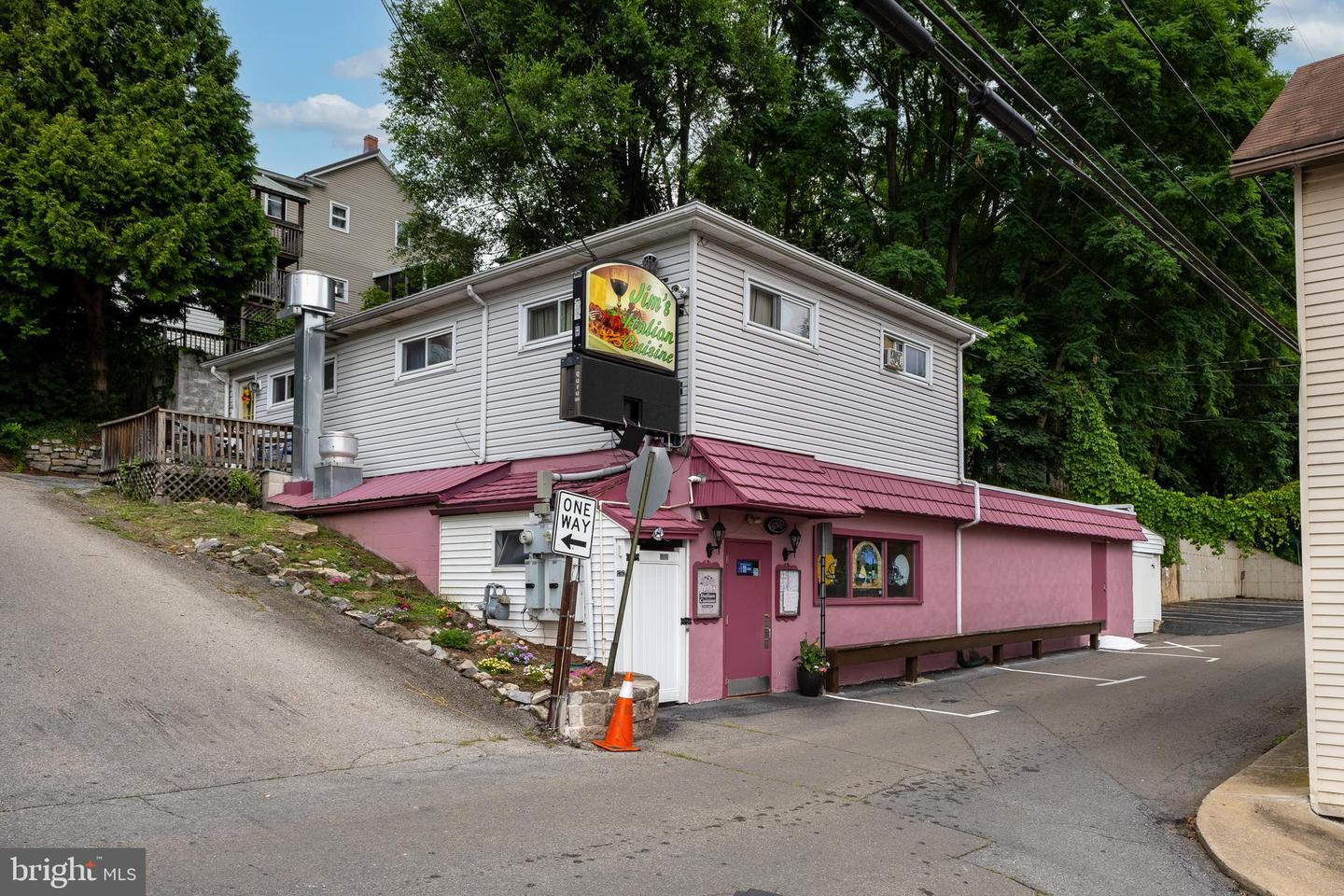 116 S PENN ST Property Photo 1