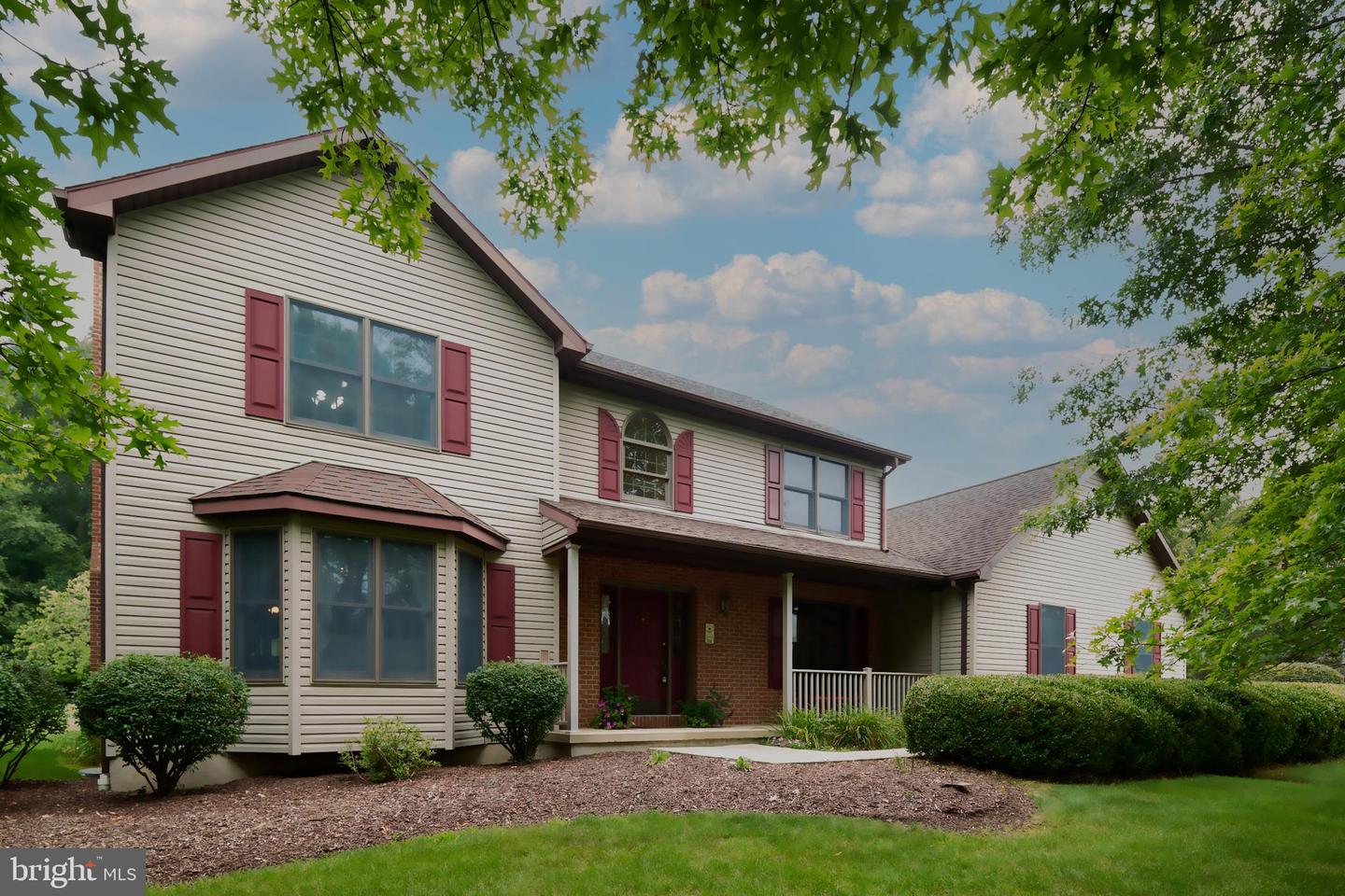 351 Shanelly Dr Property Photo 1