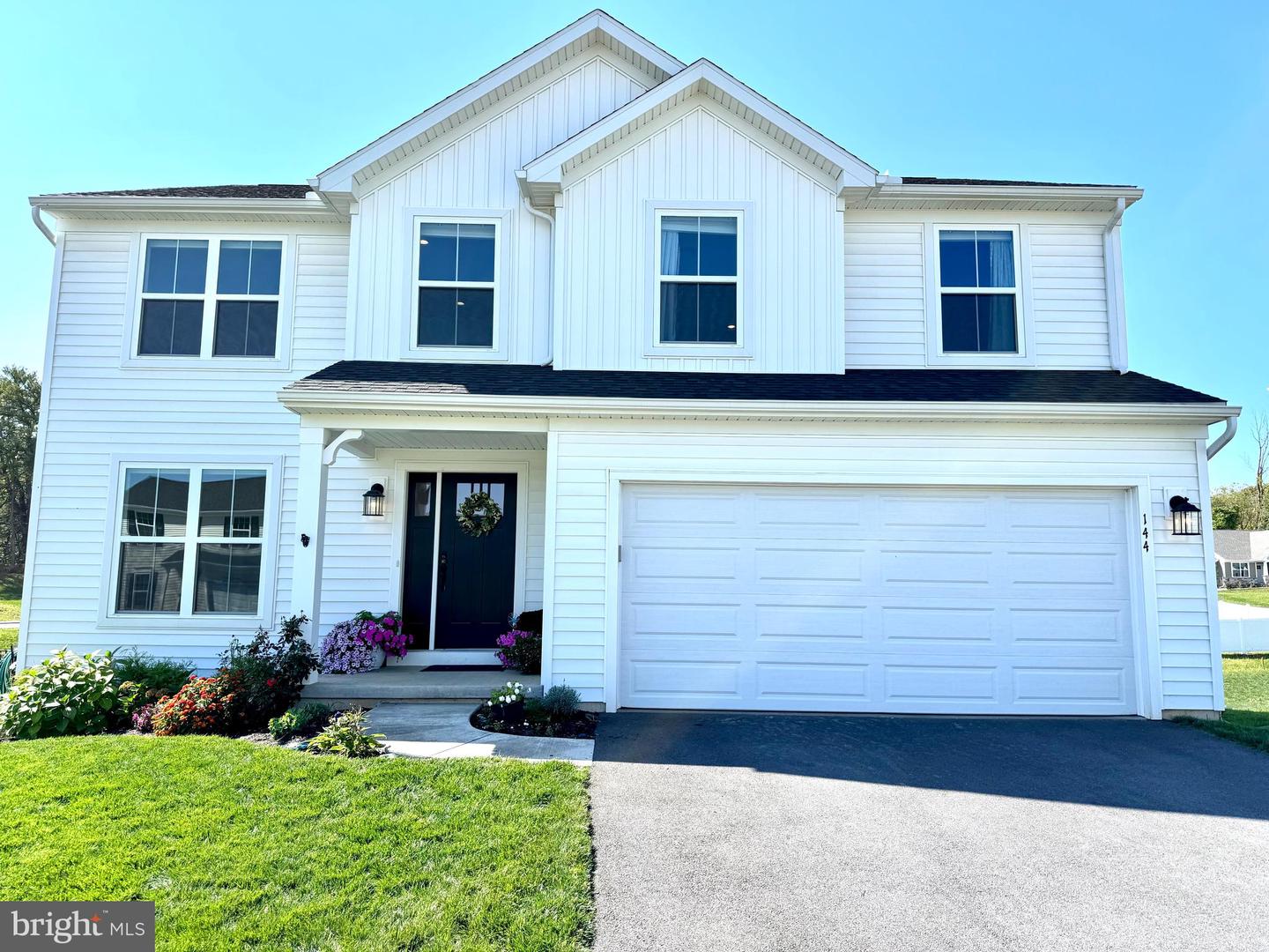 144 Thornwood Ln Property Photo 1