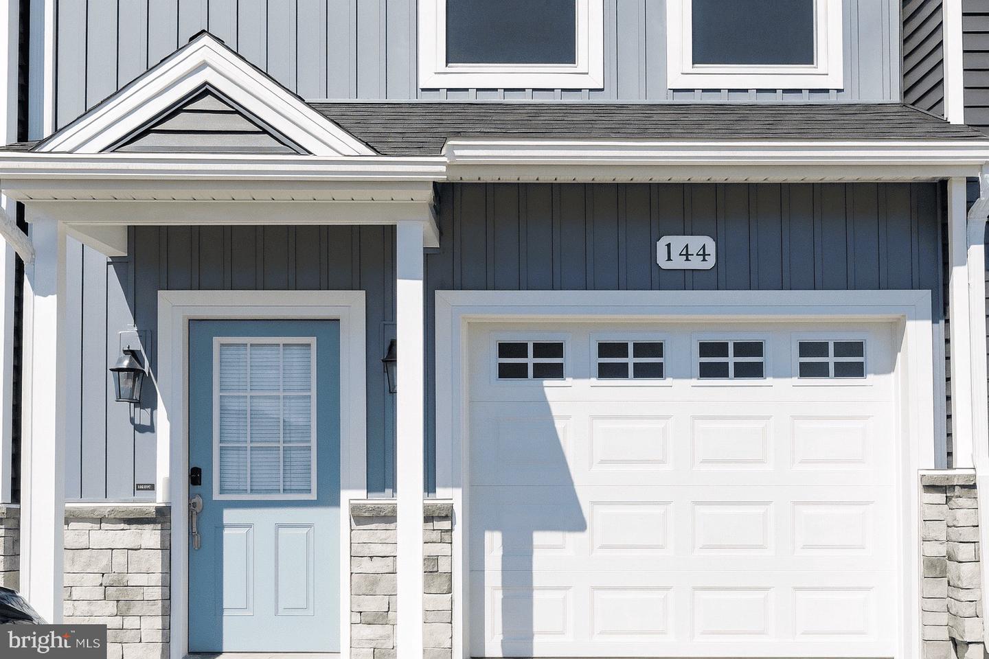 144 Highpoint Park Dr Property Photo 1