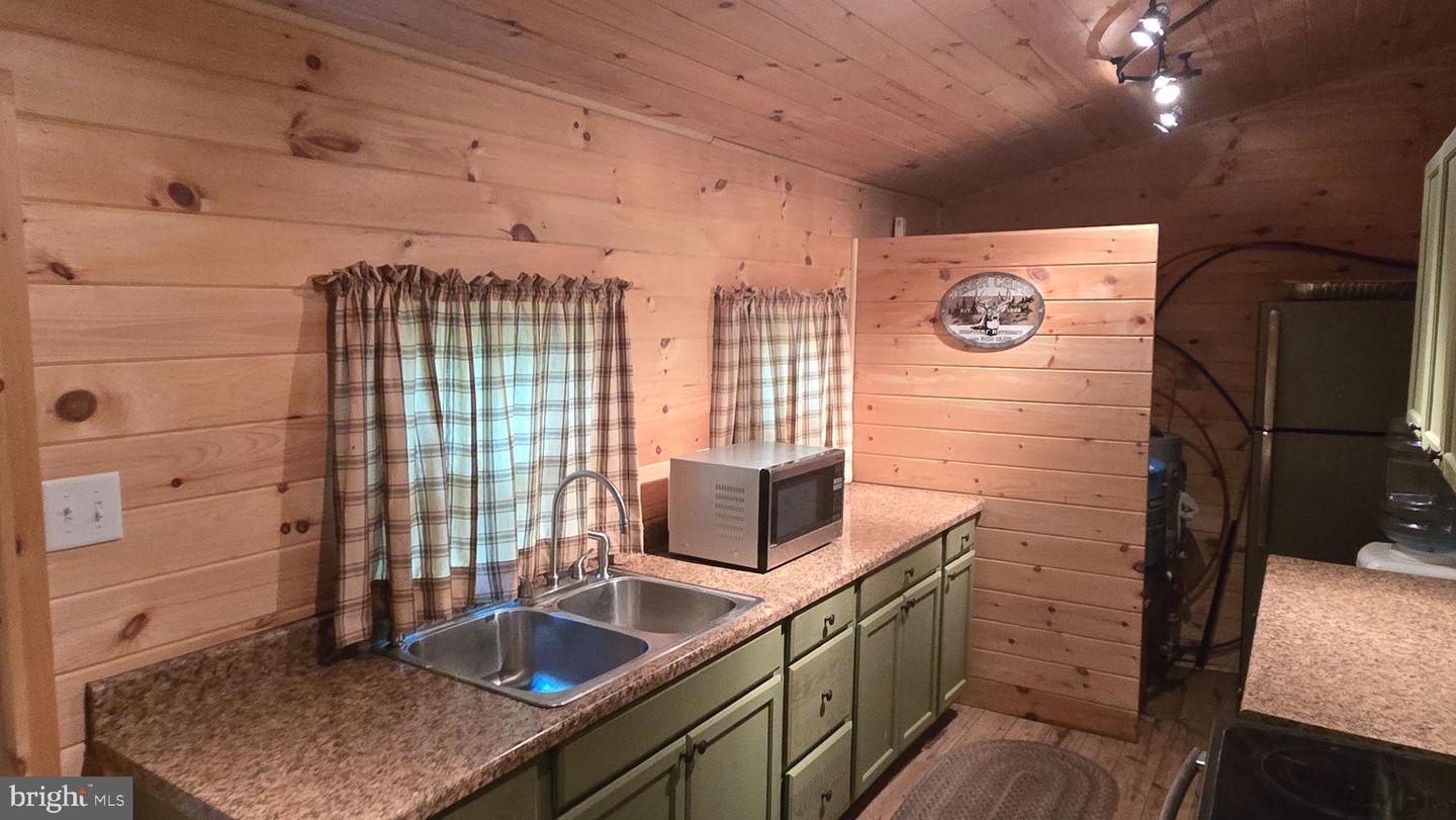 212 Thickhead Mountain Rd Property Photo 18