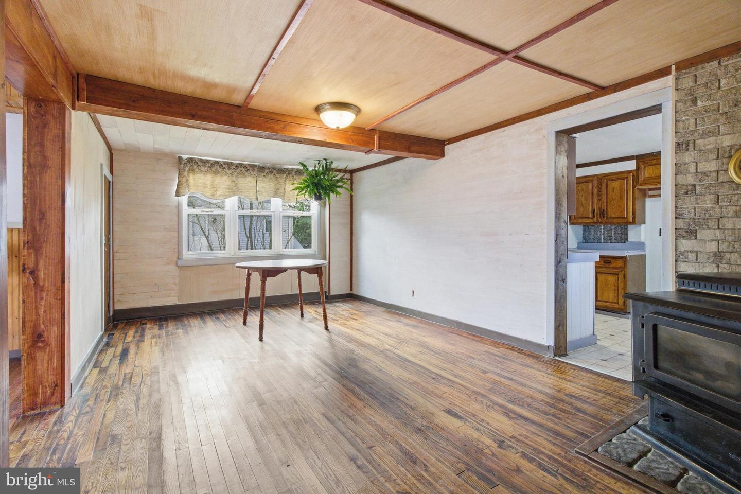 334 Hemlock St Property Photo 6