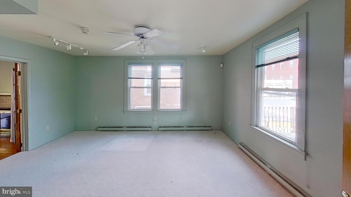 129 S Sparks St Property Photo 6