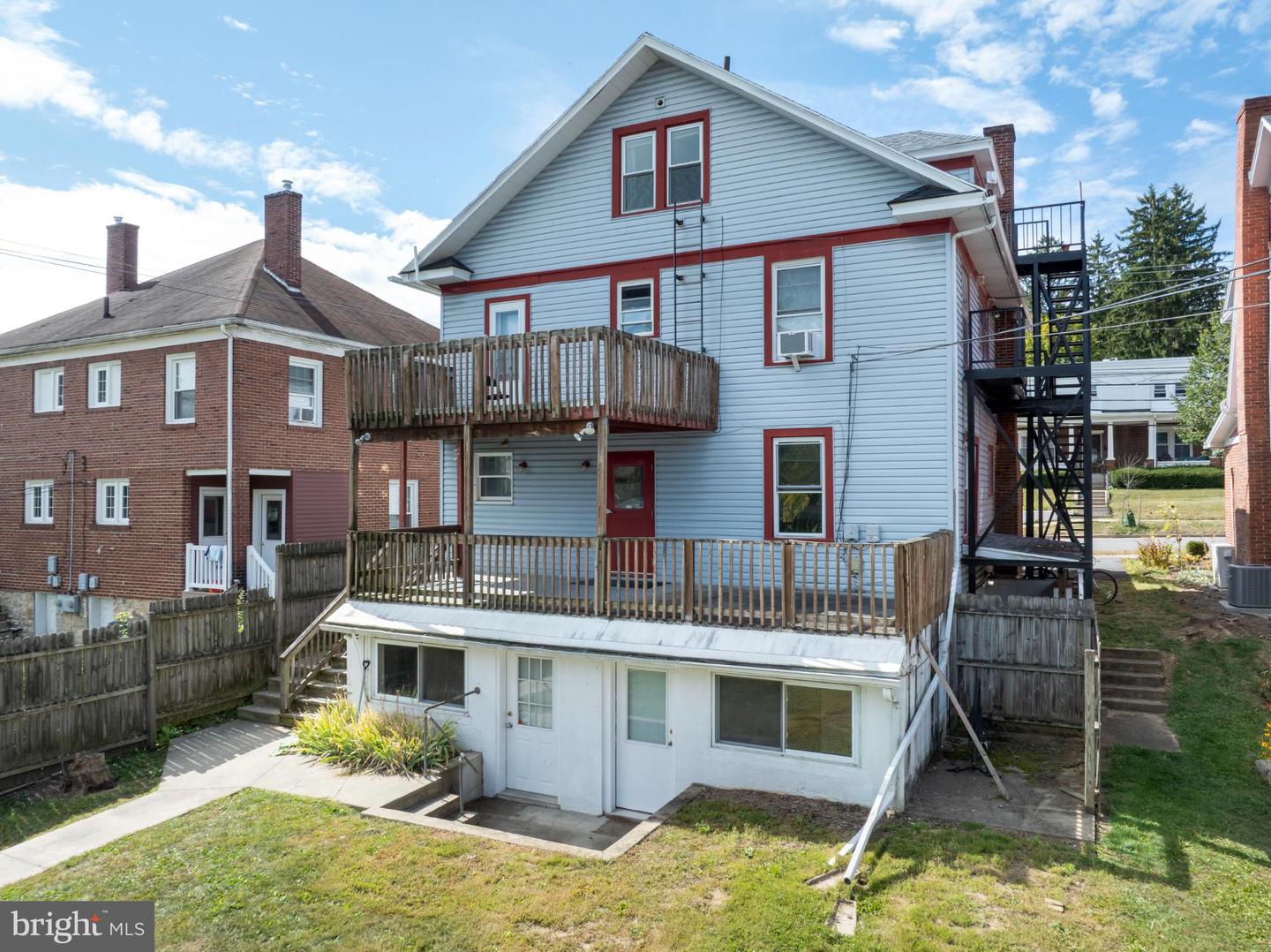 129 S Sparks St Property Photo 23
