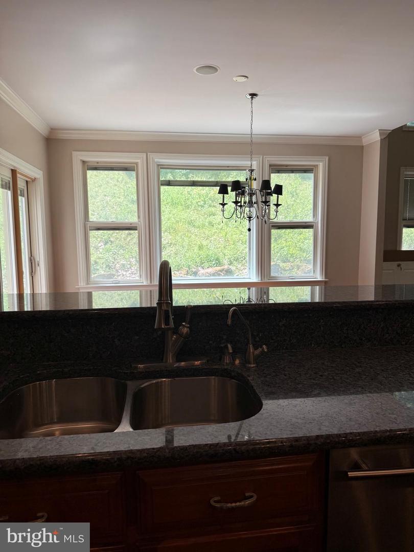 171 Manhasset Dr Property Photo 42