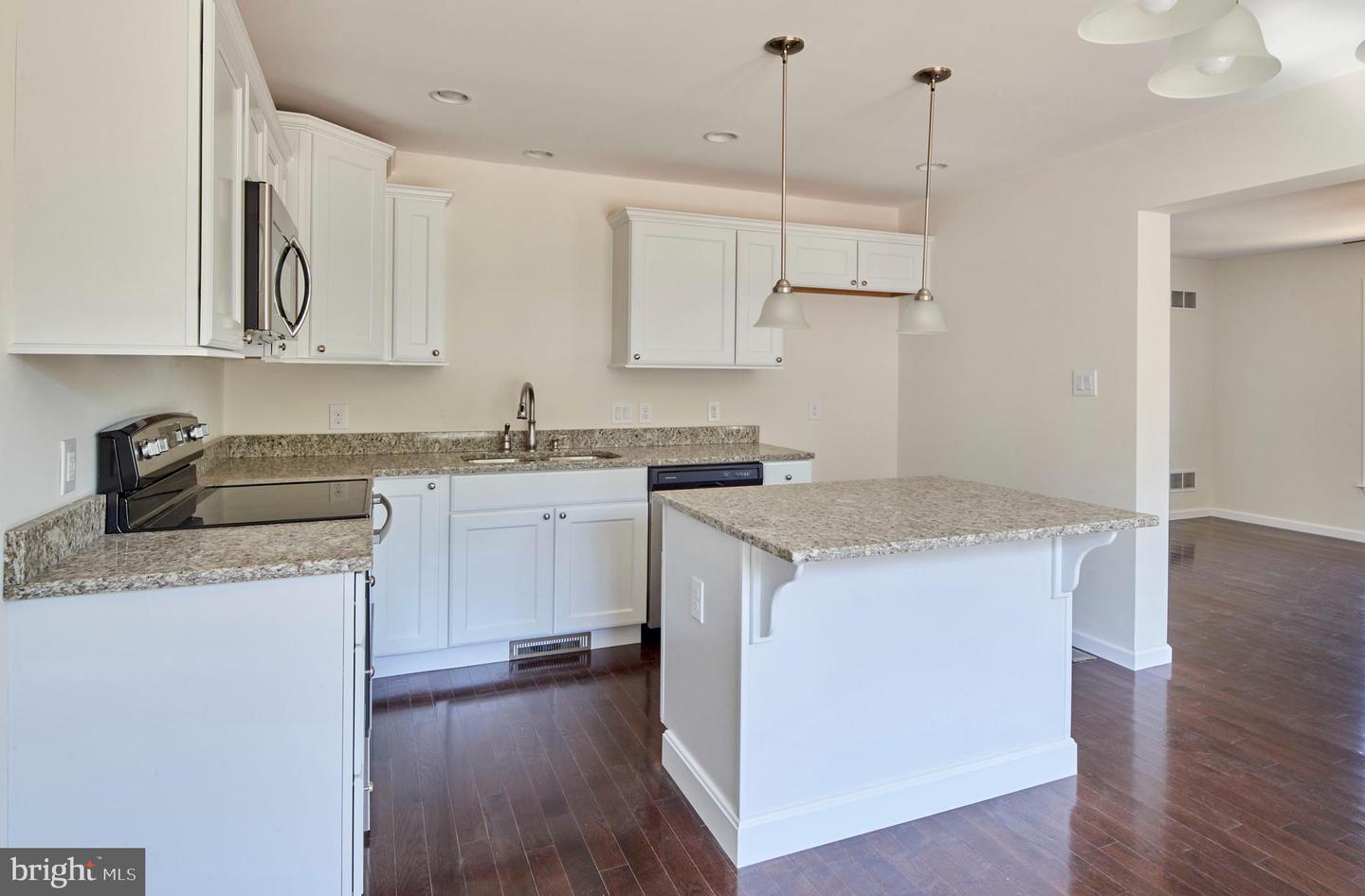 192 Timberwood Trl Property Photo 9