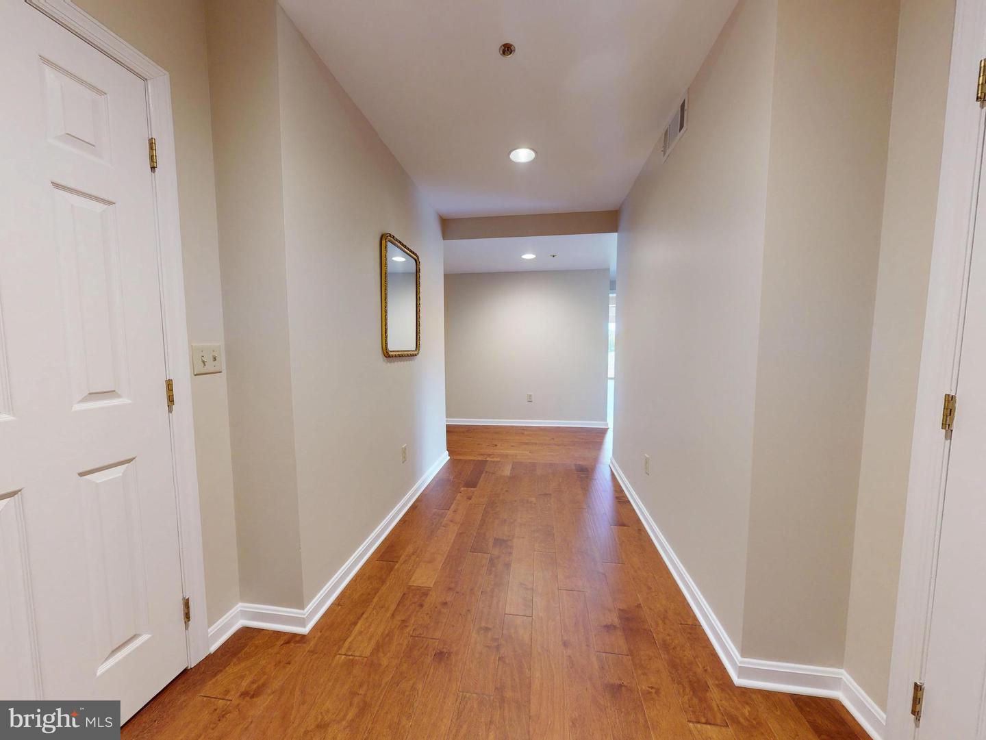 455 Windmere Dr #llc Property Photo 7