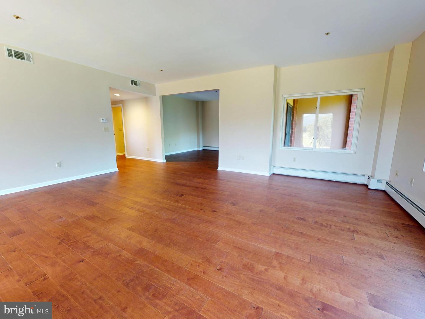 455 Windmere Dr #llc Property Photo 10