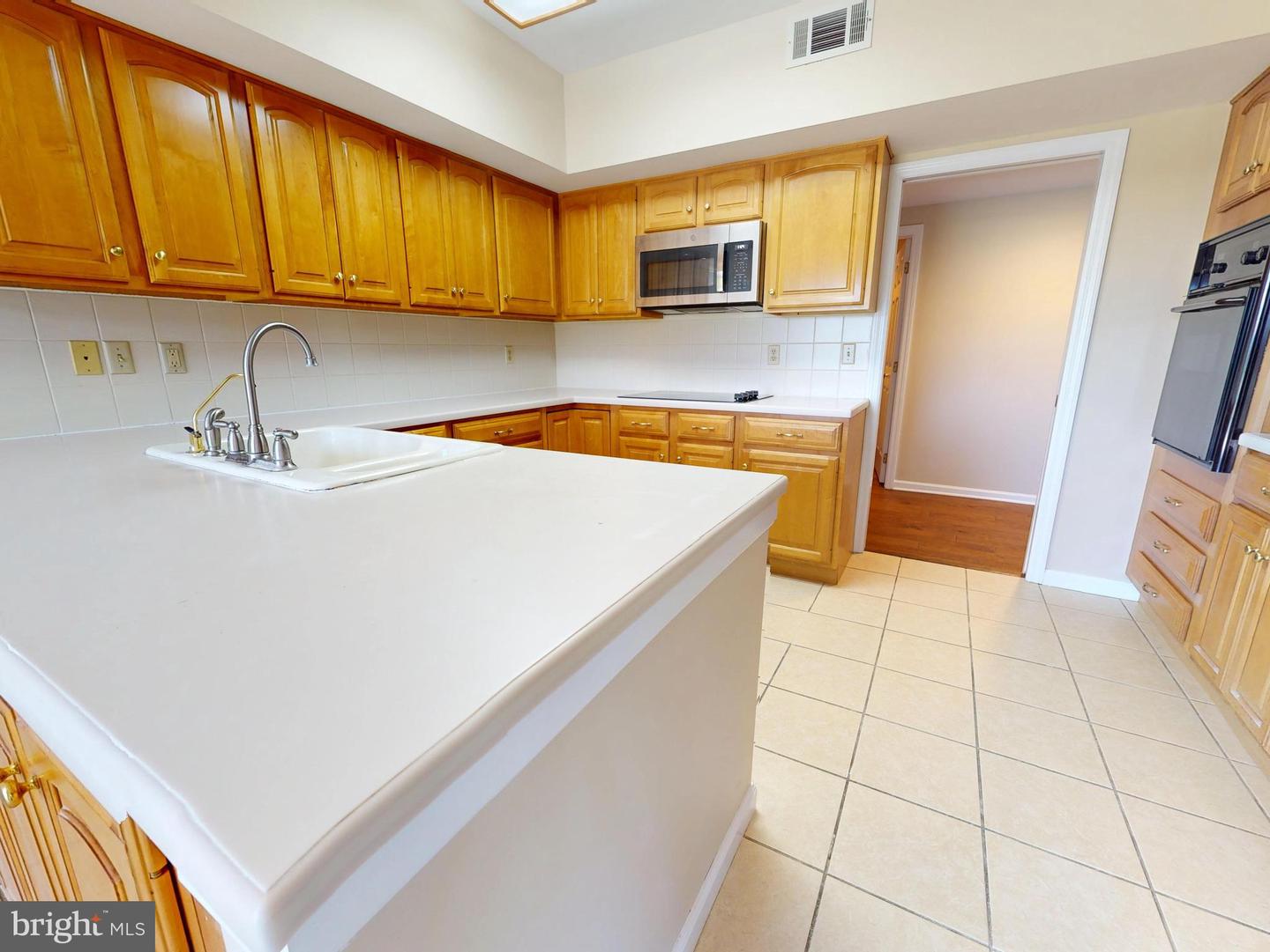 455 Windmere Dr #llc Property Photo 27