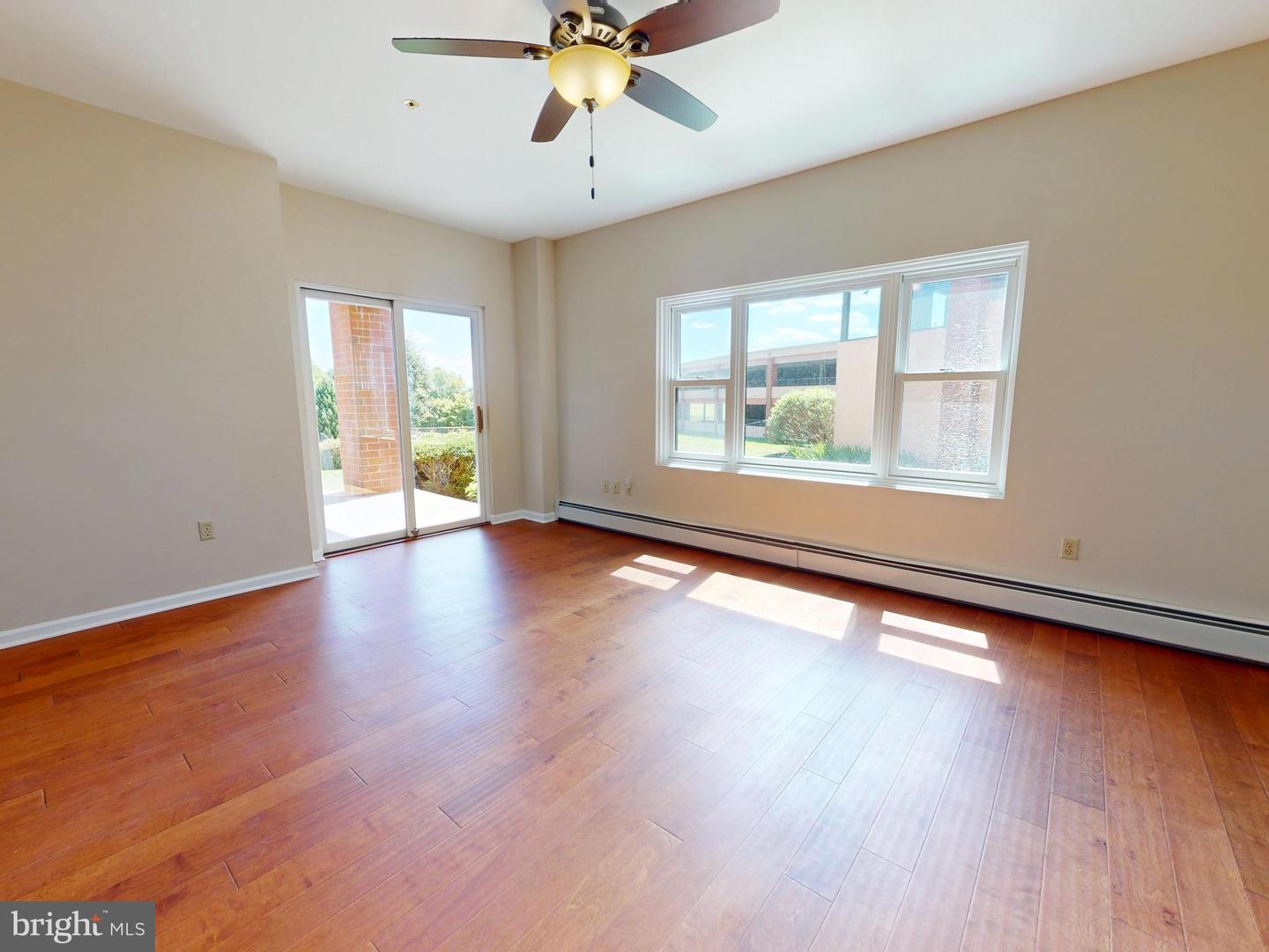 455 Windmere Dr #llc Property Photo 36