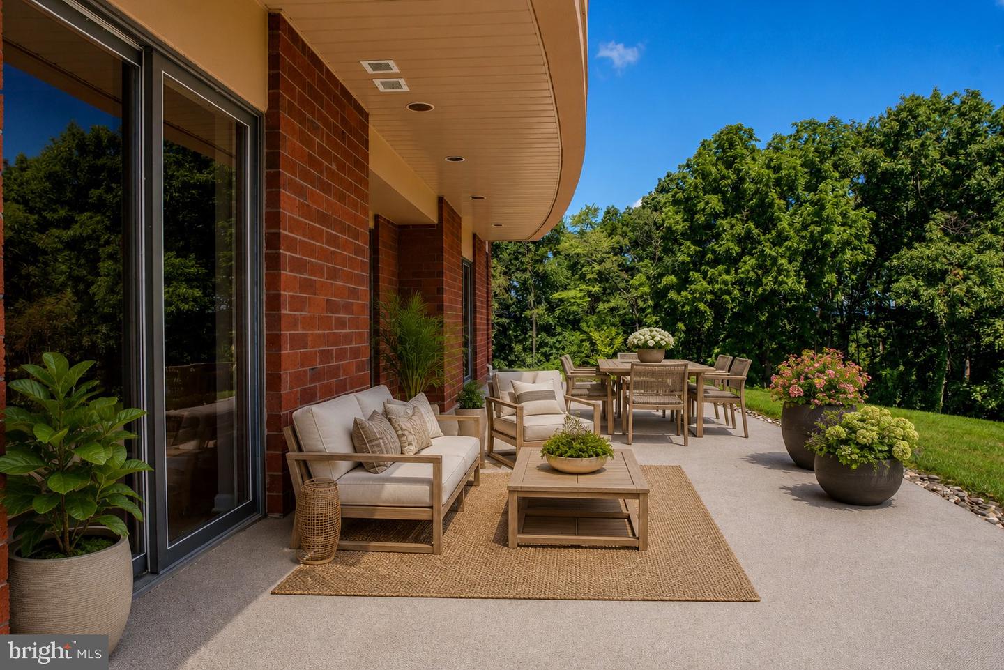 455 Windmere Dr #llc Property Photo 42