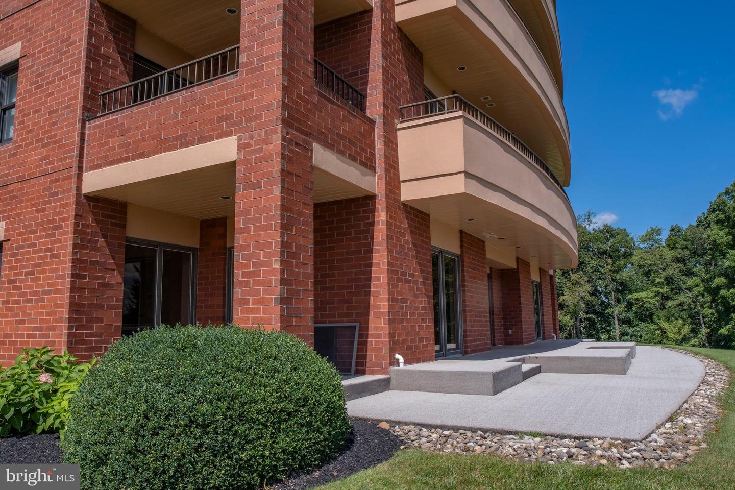 455 Windmere Dr #llc Property Photo 43
