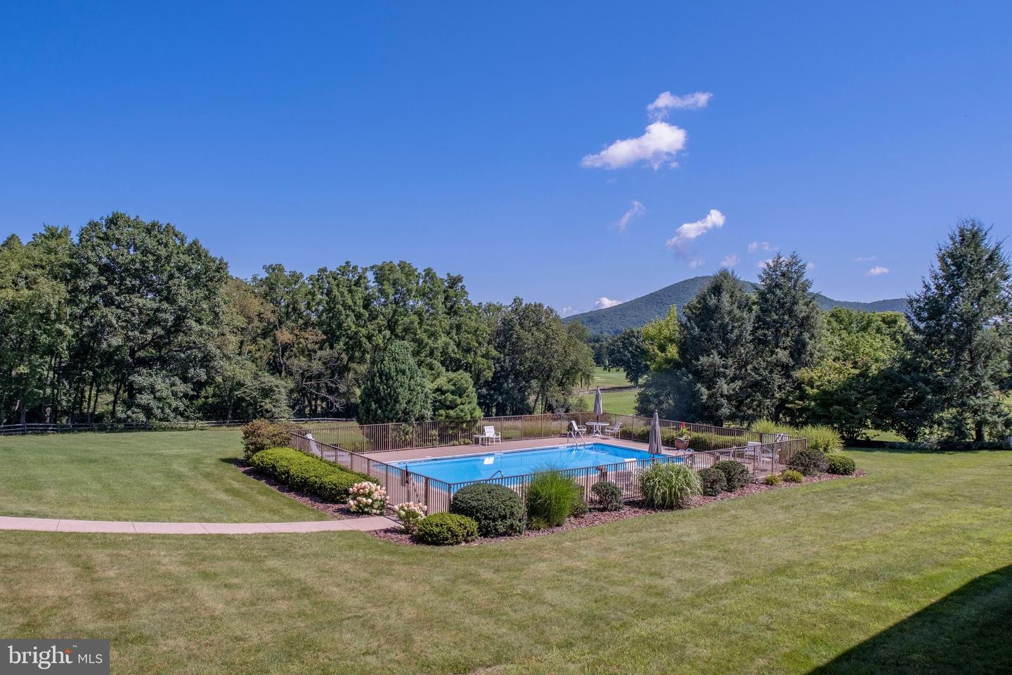 455 Windmere Dr #llc Property Photo 47