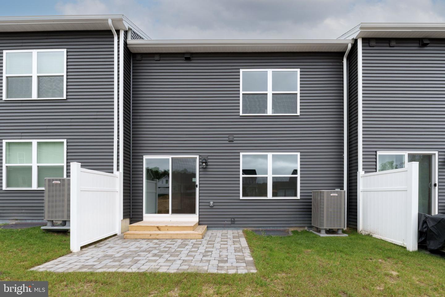 102 Dolomite Dr Property Photo 2