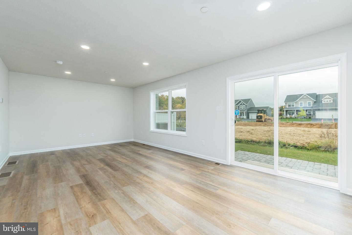 102 Dolomite Dr Property Photo 8