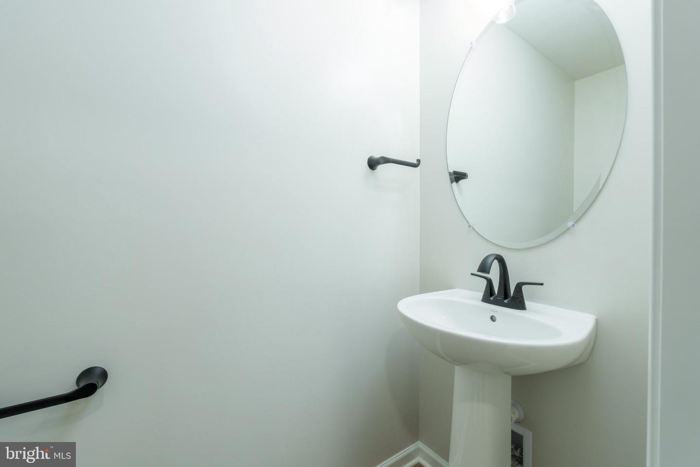 102 Dolomite Dr Property Photo 10