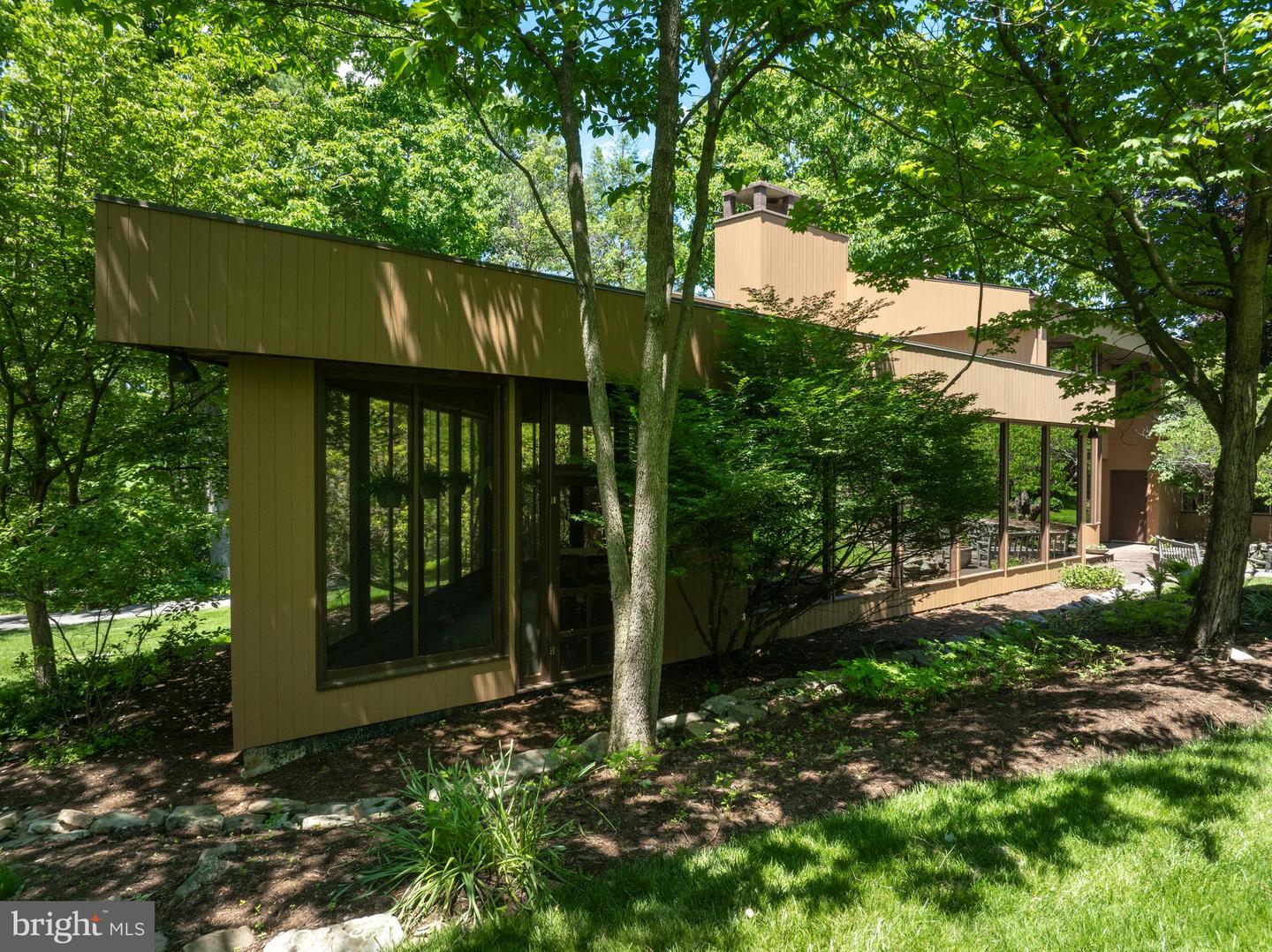 602 Windmill Rd Property Photo 1