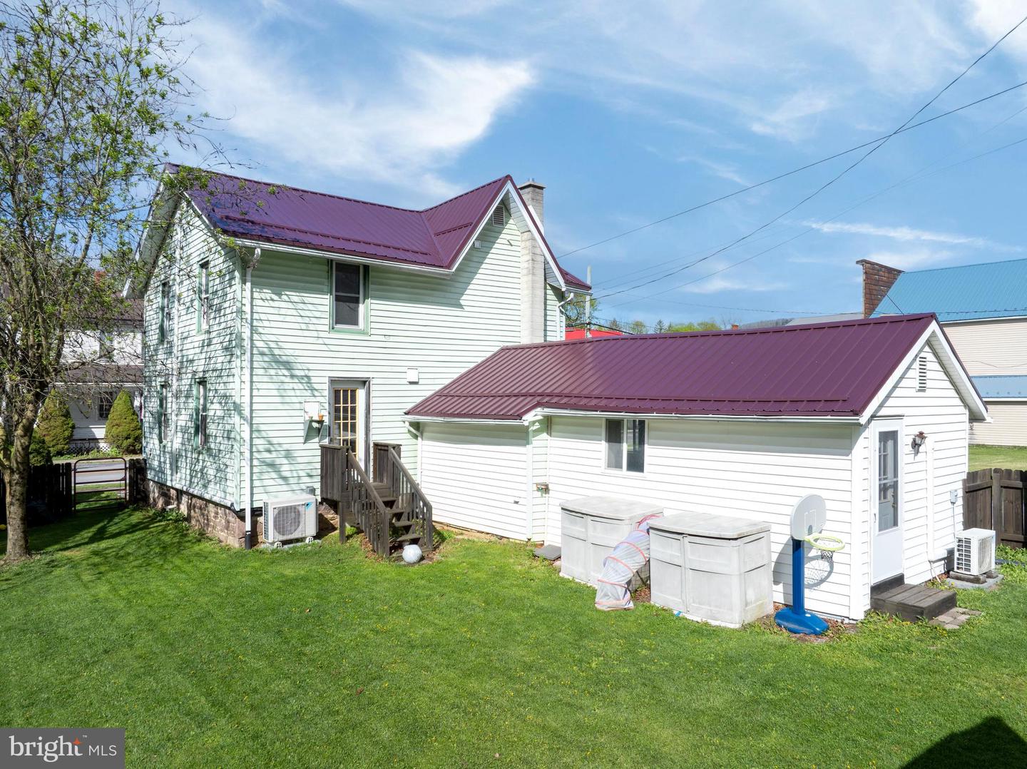149 Penn St Property Photo 10
