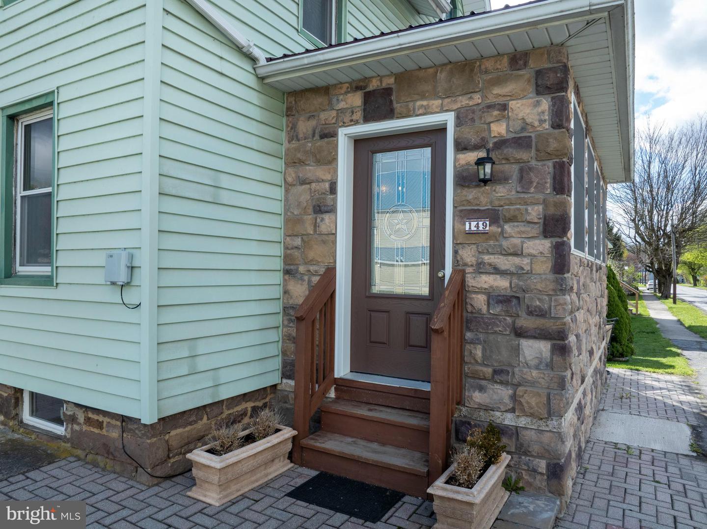 149 Penn St Property Photo 15