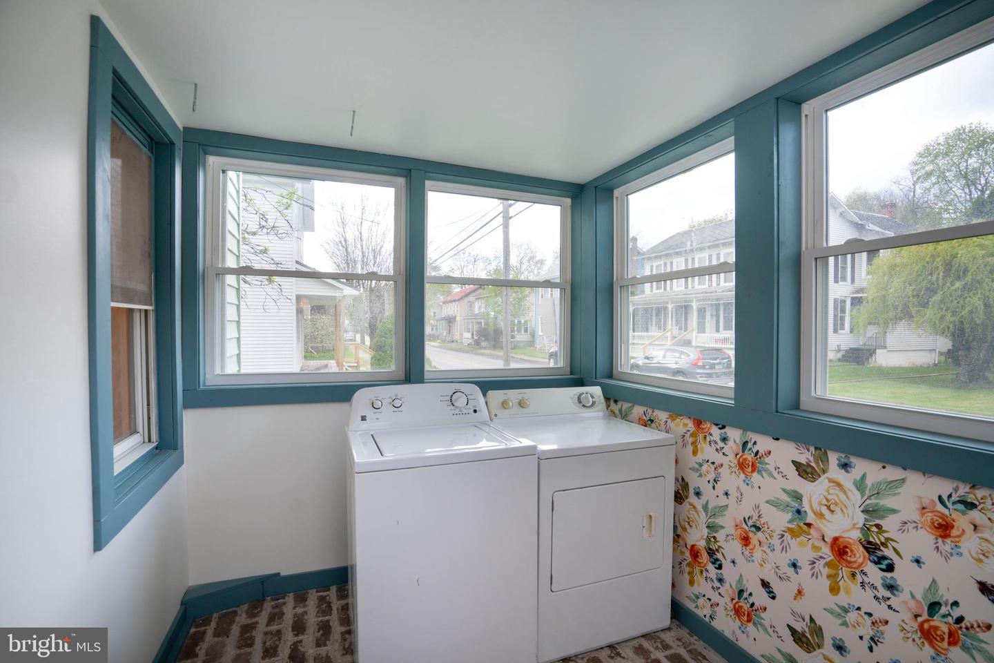 149 Penn St Property Photo 17