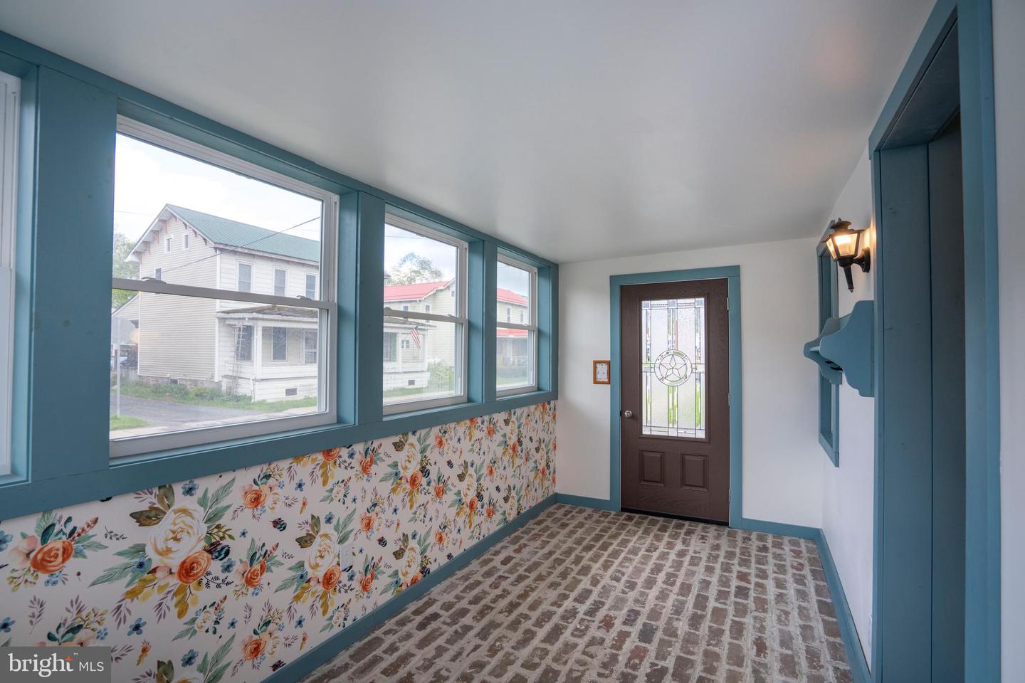 149 Penn St Property Photo 18