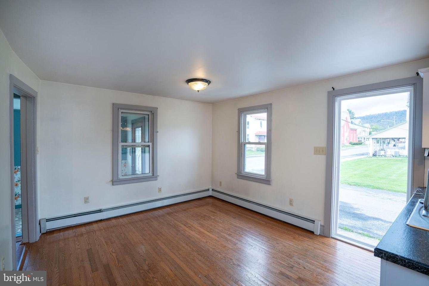 149 Penn St Property Photo 23