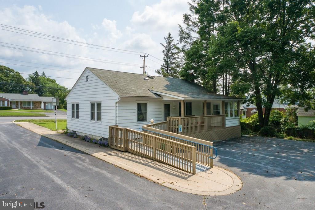 1386 N Atherton St Property Photo 15