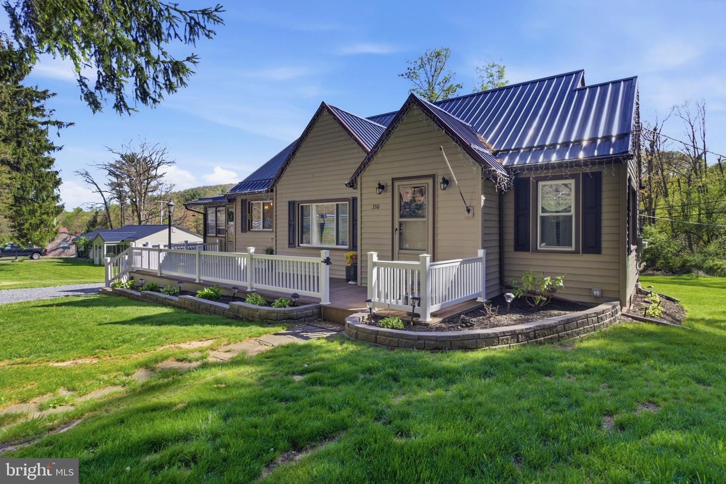 330 FLAT ROCK RD