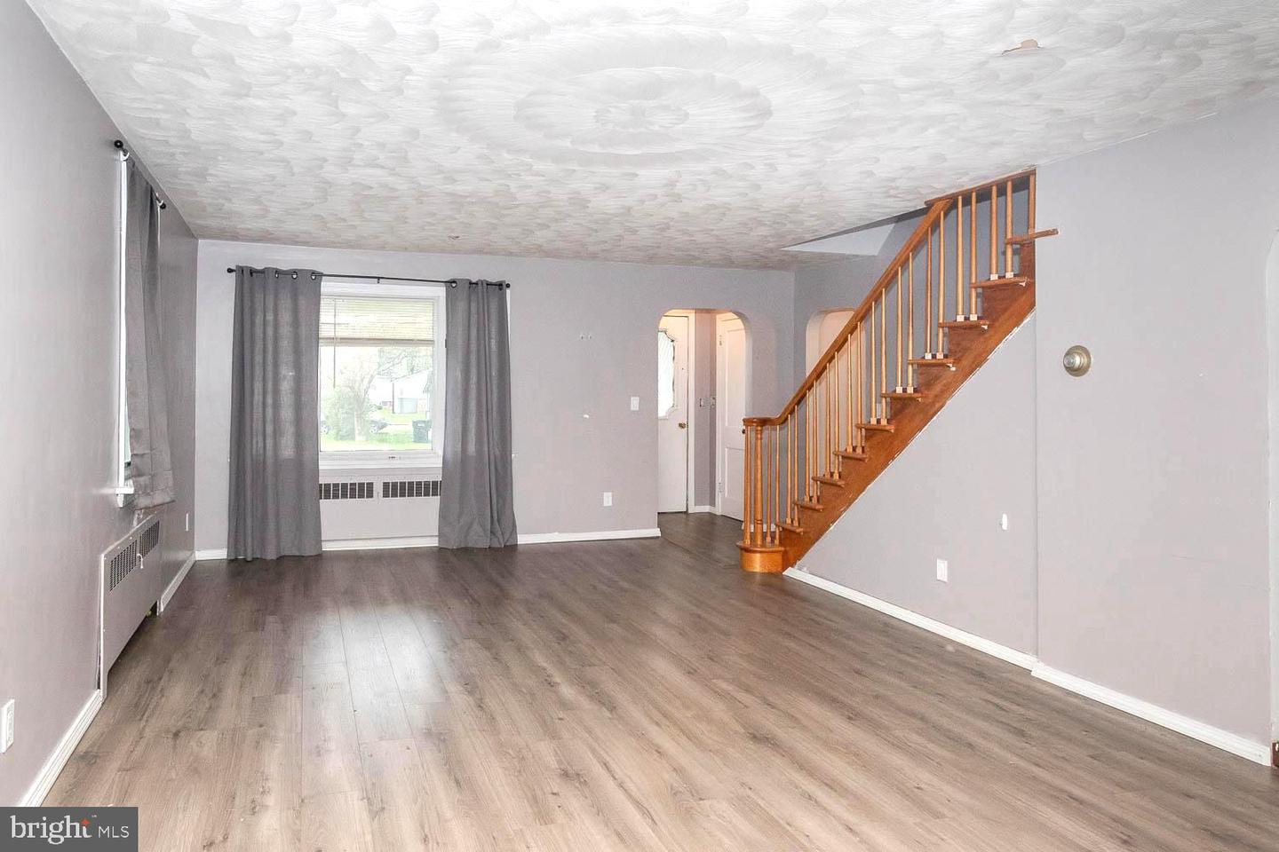 1307 E Pine St Property Photo 6