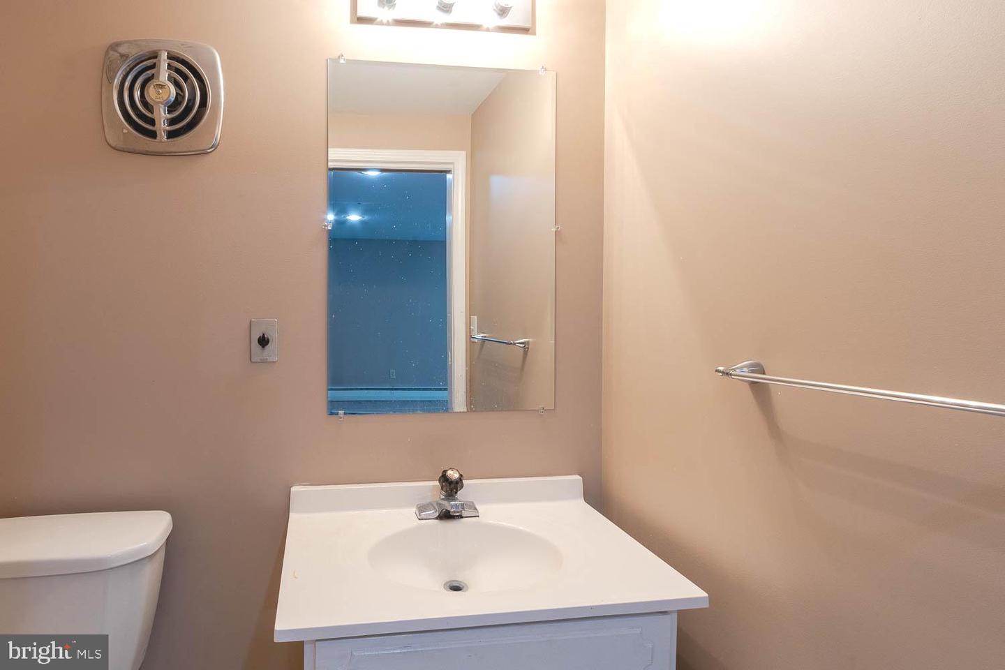 1307 E Pine St Property Photo 13