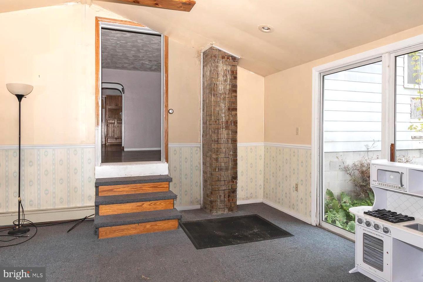 1307 E Pine St Property Photo 17