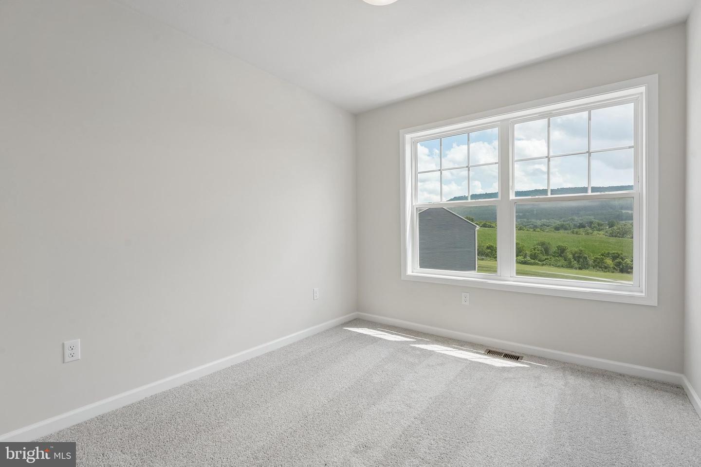 182 Highpoint Park Dr Property Photo 25
