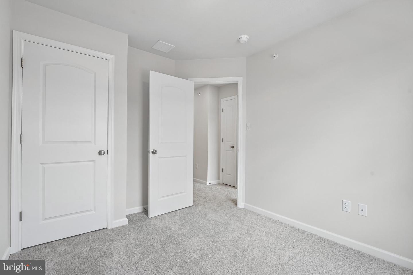 182 Highpoint Park Dr Property Photo 28
