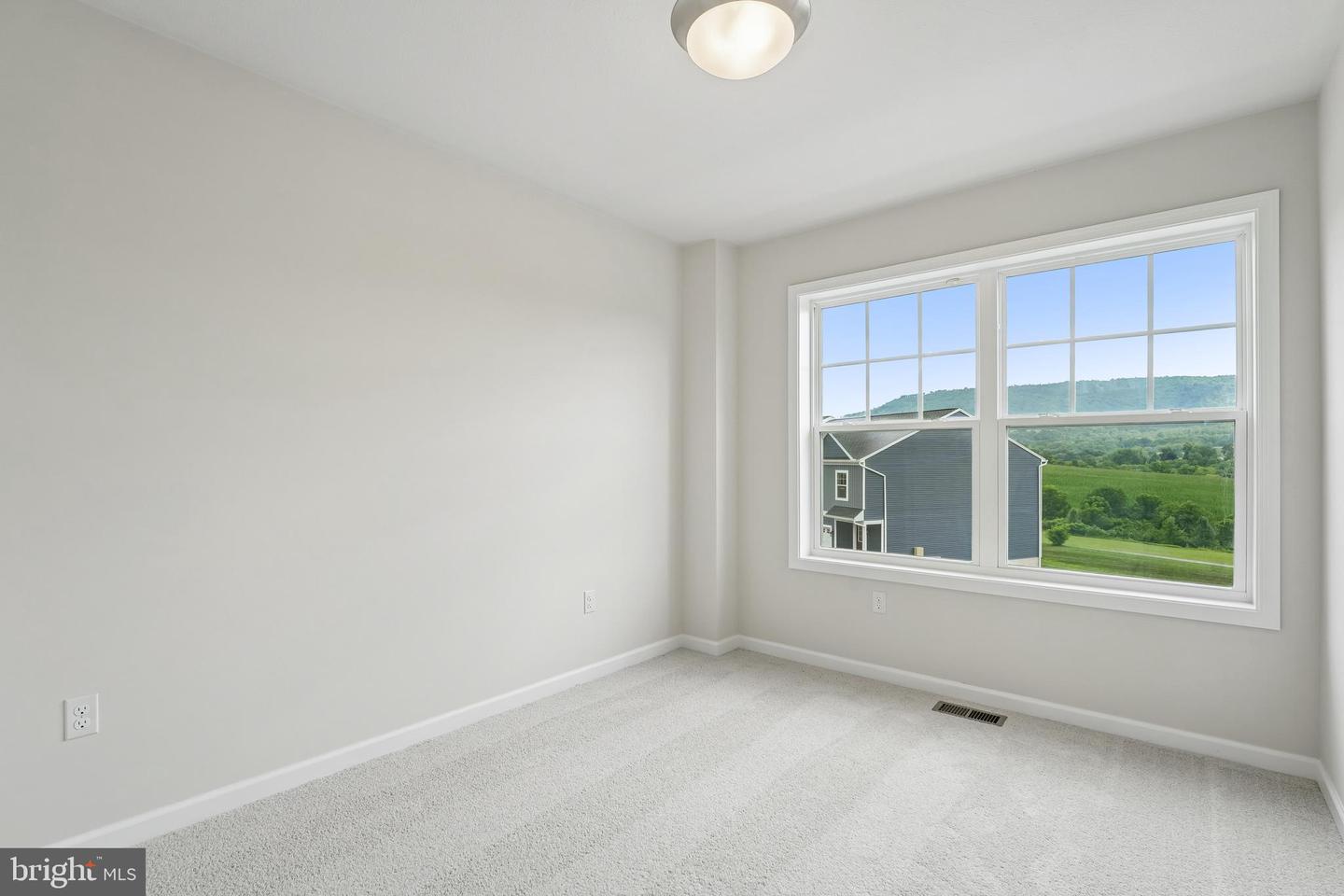 180 Highpoint Park Dr Property Photo 27