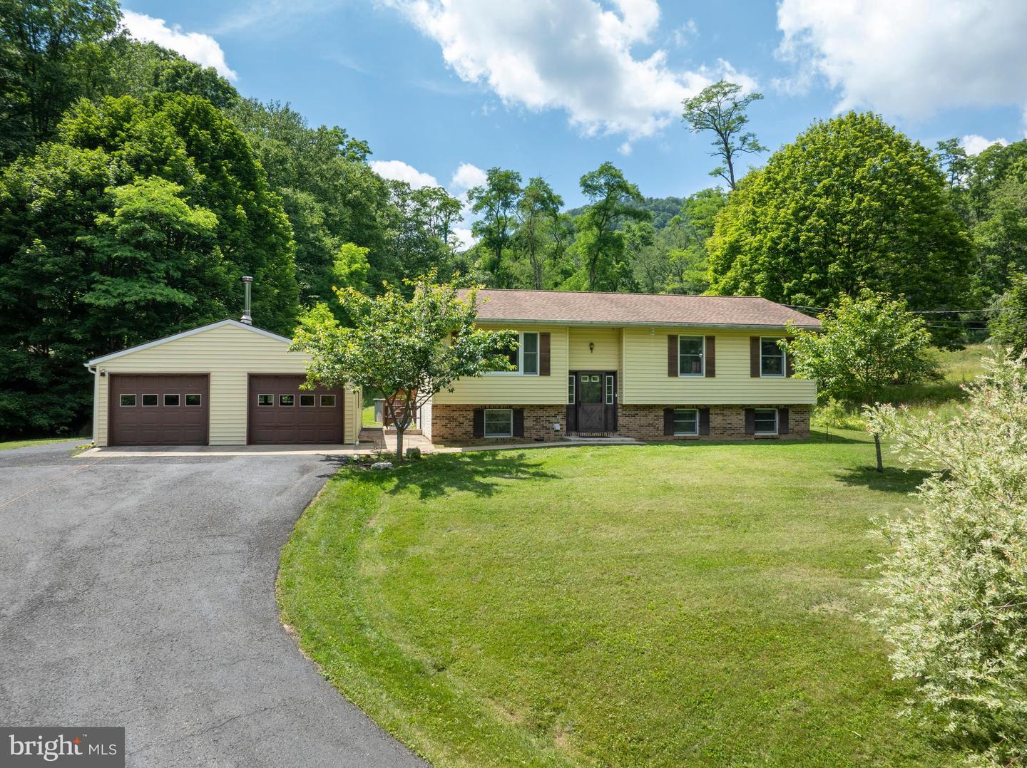 1425 Steele Hollow Rd Property Photo 1