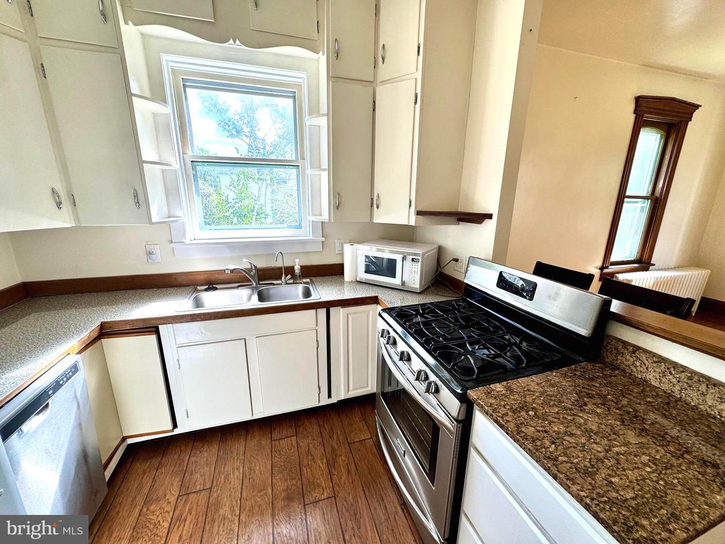 120 School St Property Photo 15